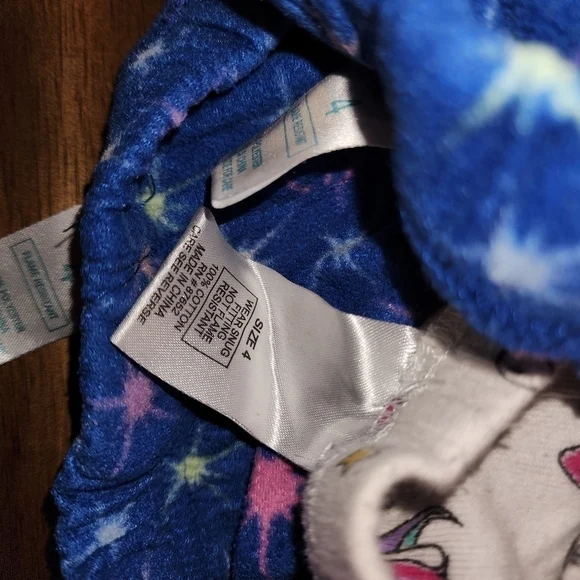 Lot of girls sleep wear pants shirt outfits size 4t - Picture 4 of 7